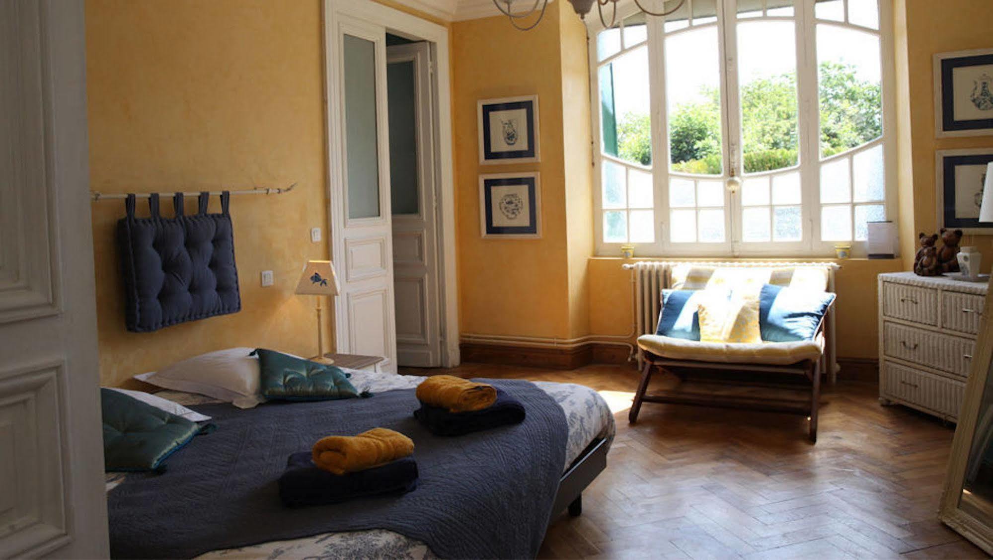 Domaine Des Deux Cedres Bed & Breakfast Gauriac Exterior foto