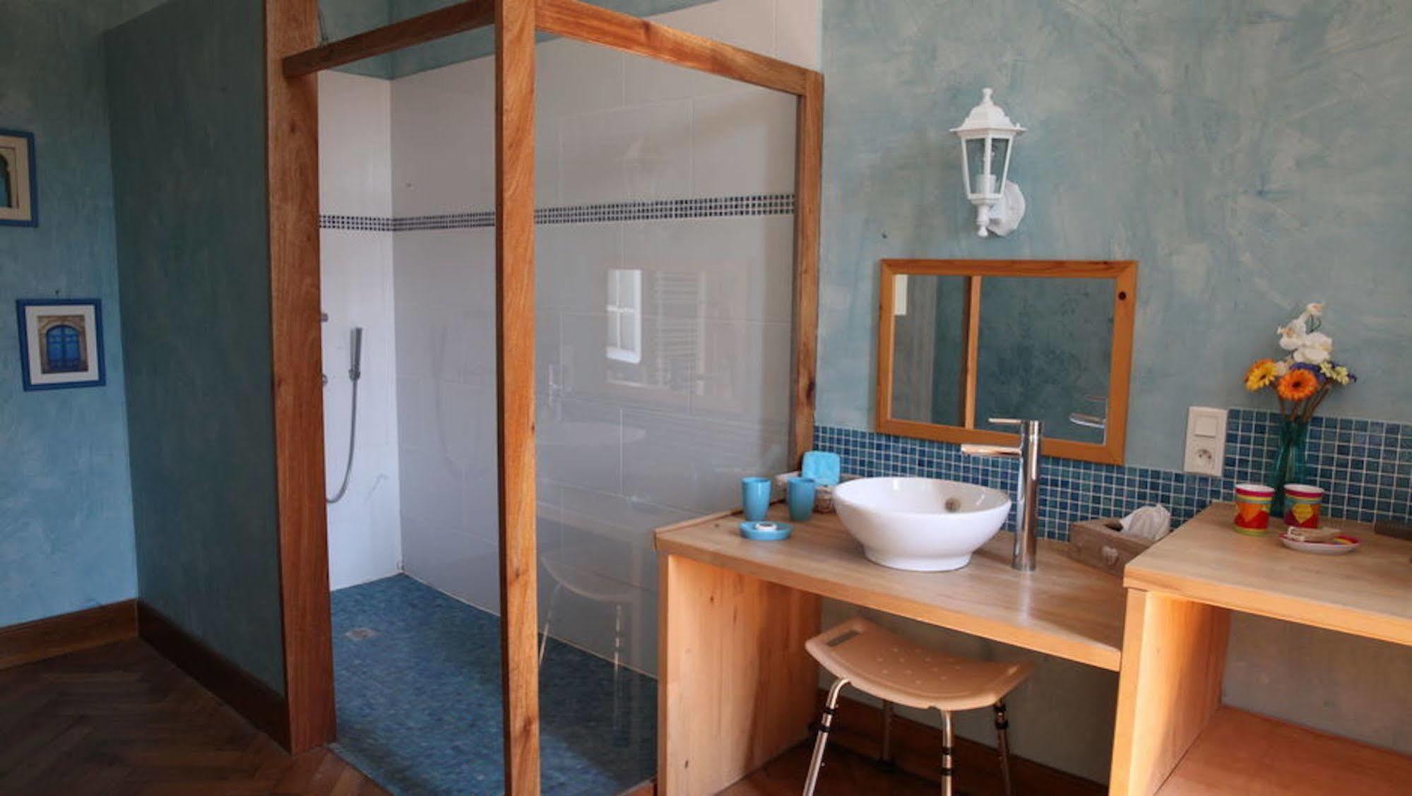 Domaine Des Deux Cedres Bed & Breakfast Gauriac Exterior foto